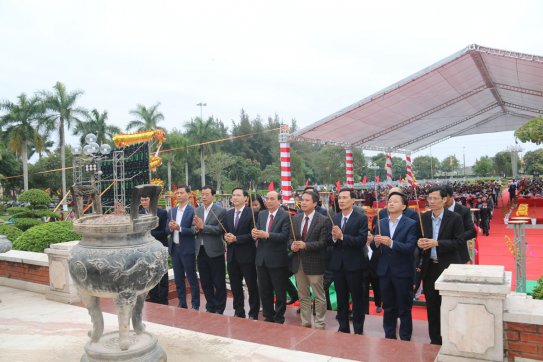 Khai bút Xuân Giáp Thìn 2024 tại Khu Di tích Quốc gia đặc biệt Đền thờ Nguyễn Bỉnh Khiêm