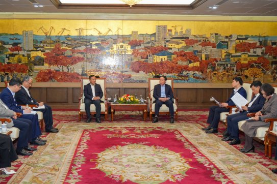 Bí thư Thành ủy Lê Tiến Châu tiếp, làm việc với Công ty Cổ phần Xuân Cầu Holdings cùng một số Nhà đầu tư