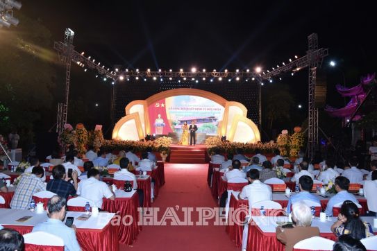 Lễ công bố quyết định và đón nhận bằng xếp hạng Di tích lịch sử quốc gia đền thờ Lê Khắc Cẩn