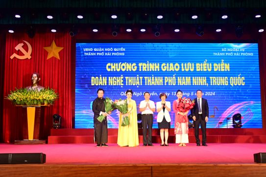 Giao lưu biểu diễn nghệ thuật giữa quận Ngô Quyền và Khu Thanh Tú, thành phố Nam Ninh, Quảng Tây (Trung Quốc)
