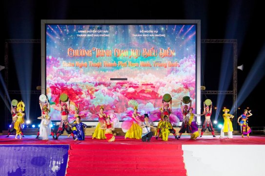 Chương trình giao lưu, biểu diễn của Đoàn nghệ thuật thành phố Nam Ninh 