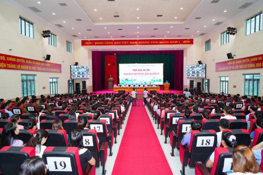 Phó Thủ tướng Chính Phủ Trần Lưu Quang cùng Đoàn đại biểu Quốc hội thành phố Hải Phòng tiếp xúc cử tri huyện Kiến Thuỵ