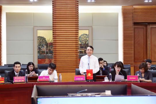 Phó Chủ tịch UBND thành phố Lê Khắc Nam tiếp xã giao Đoàn đại biểu lãnh đạo trẻ Việt Nam – Singapore