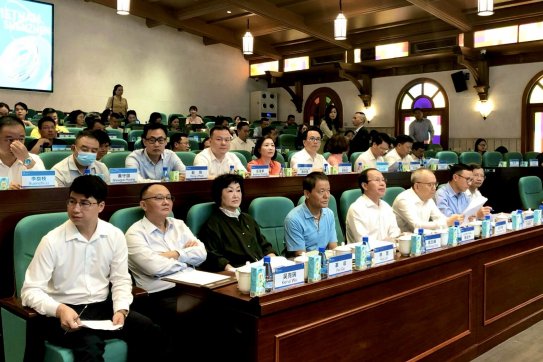 Bí thư Thành ủy Lê Tiến Châu cùng Đoàn công tác thành phố làm việc với Tổng Thương hội Thâm Quyến