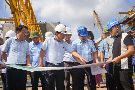 Đẩy nhanh tiến độ giải phóng mặt bằng phục vụ việc thi công xây dựng mố và trụ cầu Lại Xuân