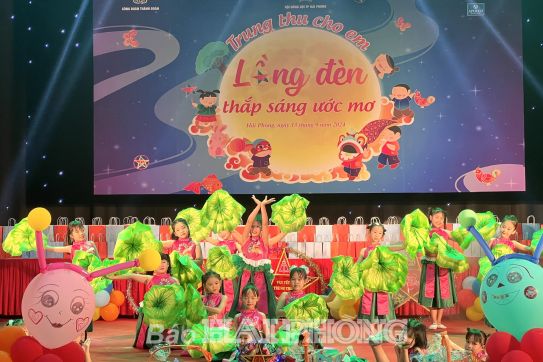 Chương trình “Lồng đèn thắp sáng ước mơ” năm 2024
