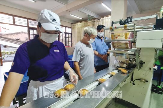 An toàn thực phẩm dịp Tết Trung thu năm 2024: Các cơ sở chú trọng bảo đảm chất lượng