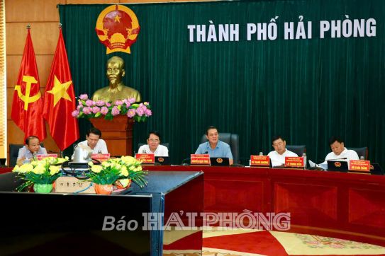 Hoàn thành xây dựng báo cáo tổng kết kinh tế-xã hội, quốc phòng-an ninh, đối ngoại thành phố trước 10-10
