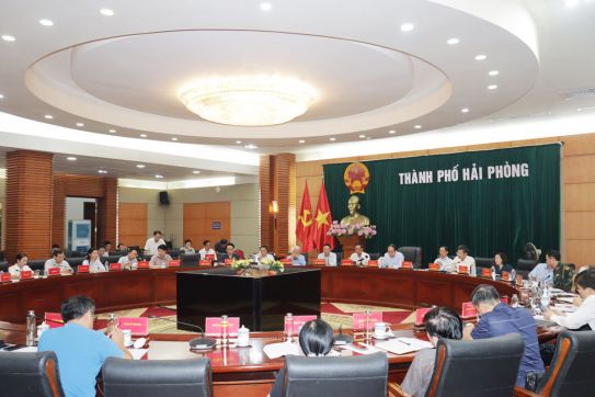 Khẩn trương khắc phục về sự cố viễn thông, giao thông, điện, nước, vệ sinh môi trường đảm bảo sinh hoạt cho Nhân dân