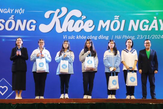 Ngày hội vì sức khỏe cộng đồng 2024: Khám bệnh, phát thuốc miễn phí cho người dân, thanh niên, gia đình chính sách