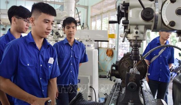 Hai Phong: Mobilizing to Implement New Government Policies on Human Resource Development